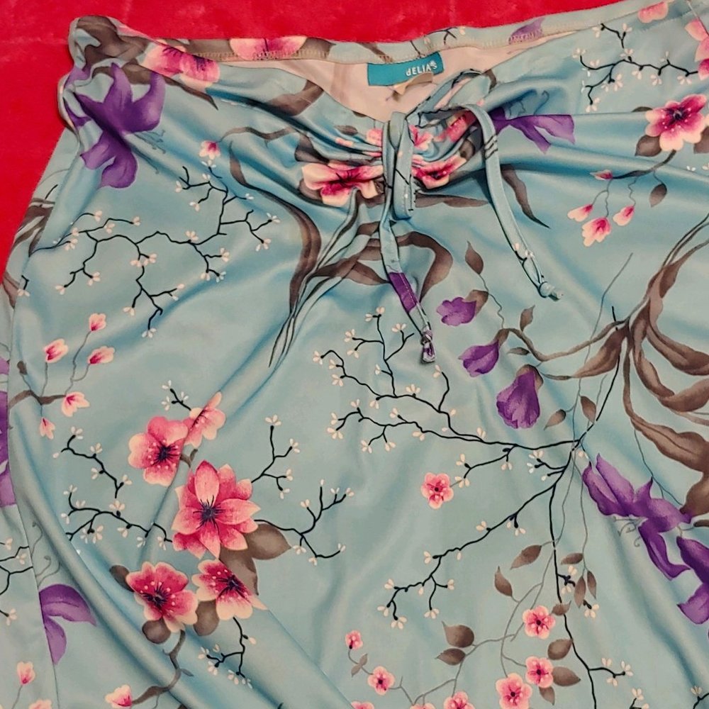 dELia*s mini skirt 2000s style